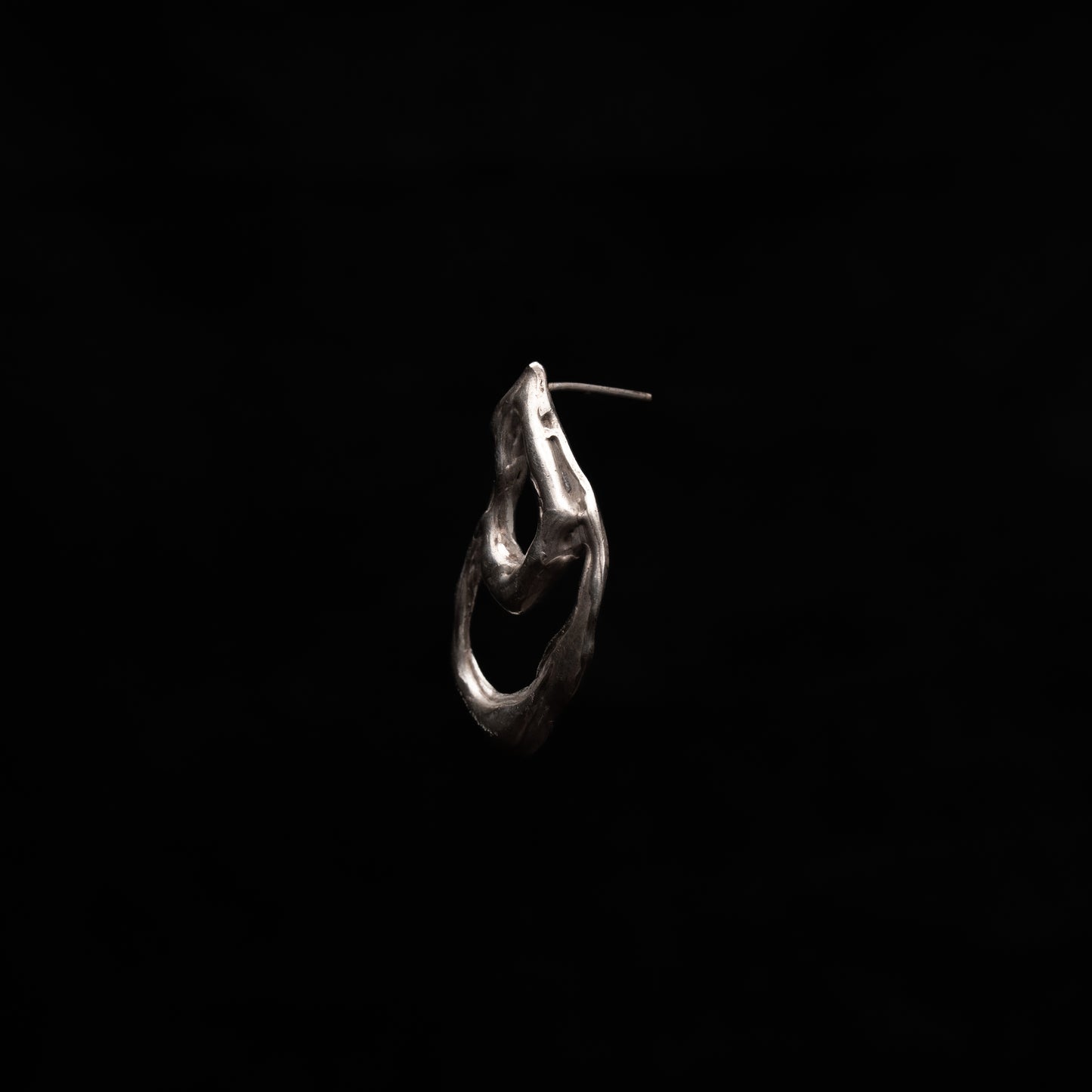 E24 (The Kinetic Flow Drop Earrings)
