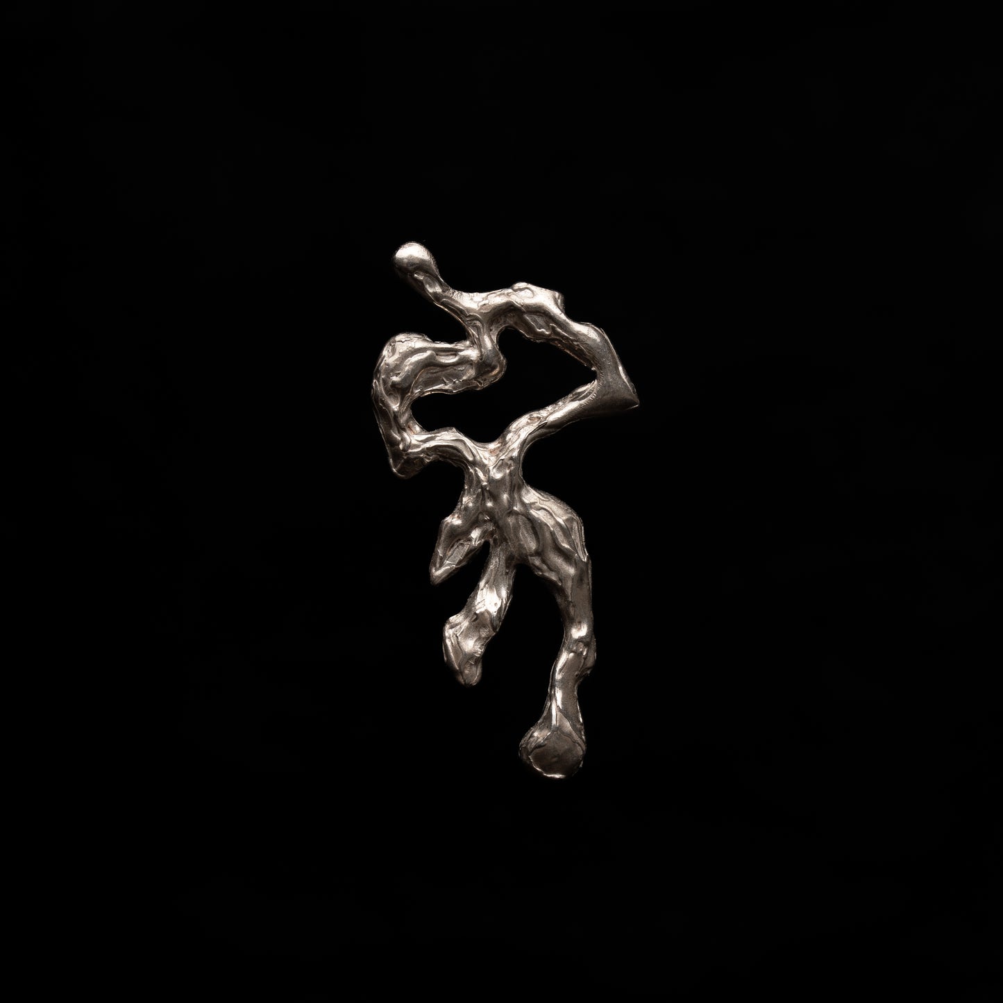 G01 (The Verdant Tendril Pendant)