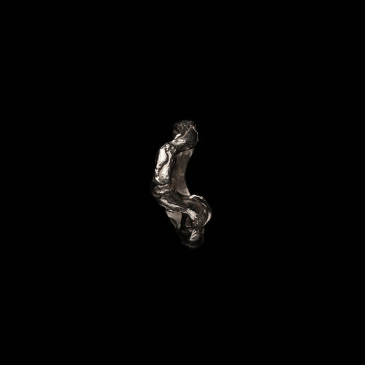 R09 (The Elongated Contour Ring)