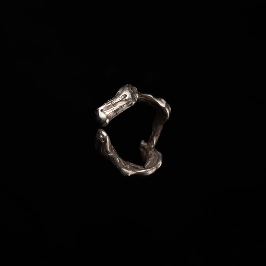 R20 (The Folded Silhouette Ring)