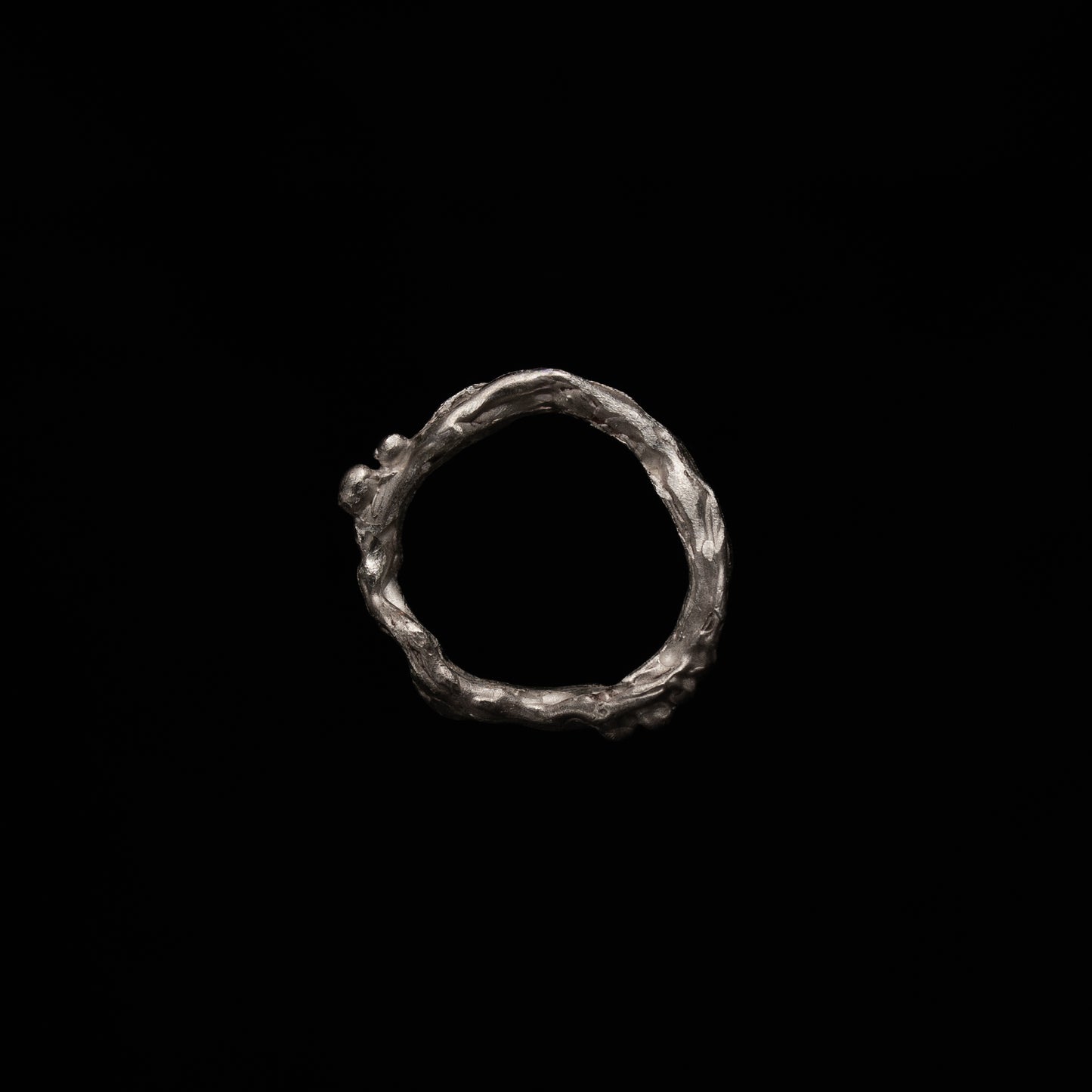 R64 (The Undulating Wave Ring)